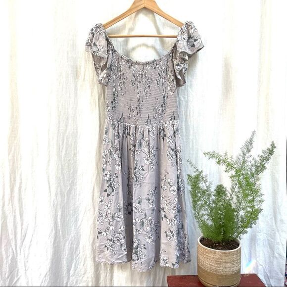 Torrid gray floral off the shoulder fit flare 1x - Picture 4 of 13